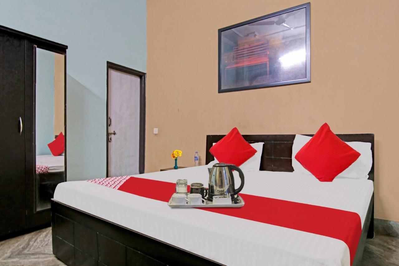 Flagship Hotel Decent Stay Near Pvr Vikaspuri Delhi New Delhi Exterior foto