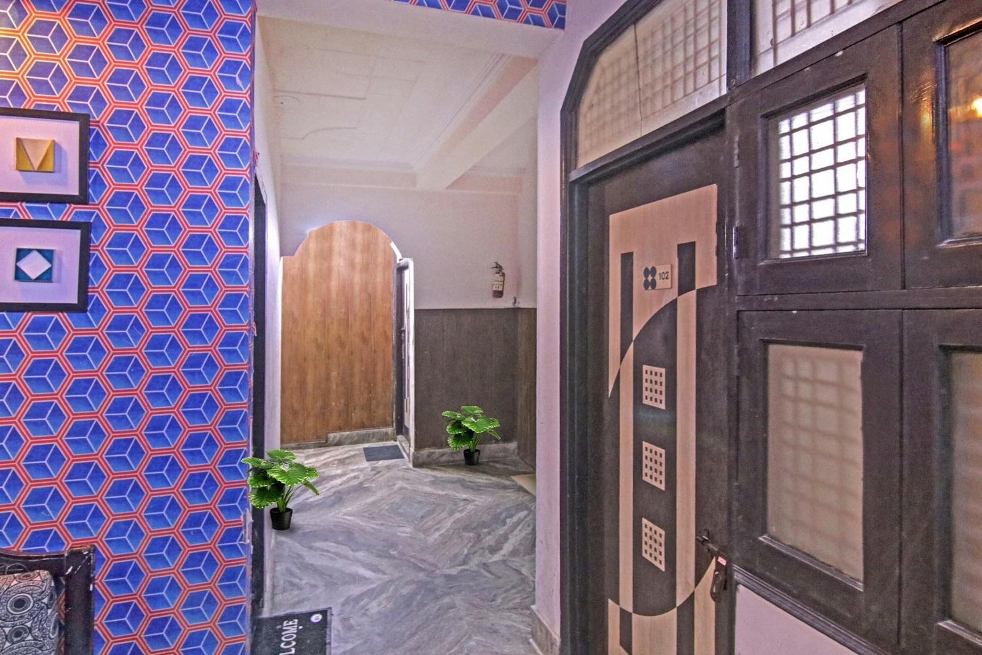 Flagship Hotel Decent Stay Near Pvr Vikaspuri Delhi New Delhi Exterior foto